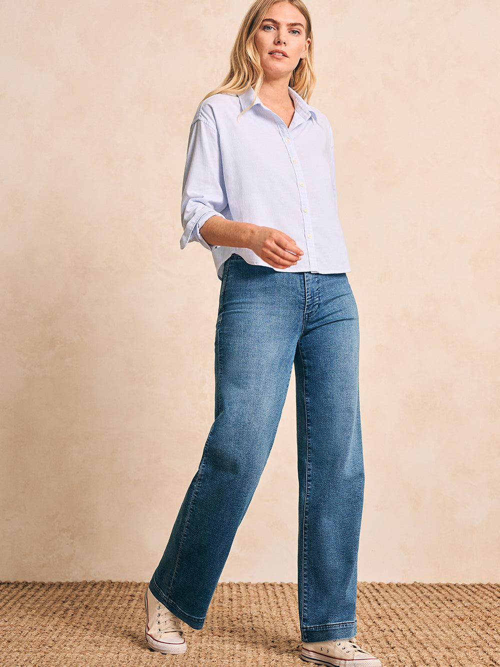 Stretch Oxford Cropped Shirt by Faherty in Classic Stripe