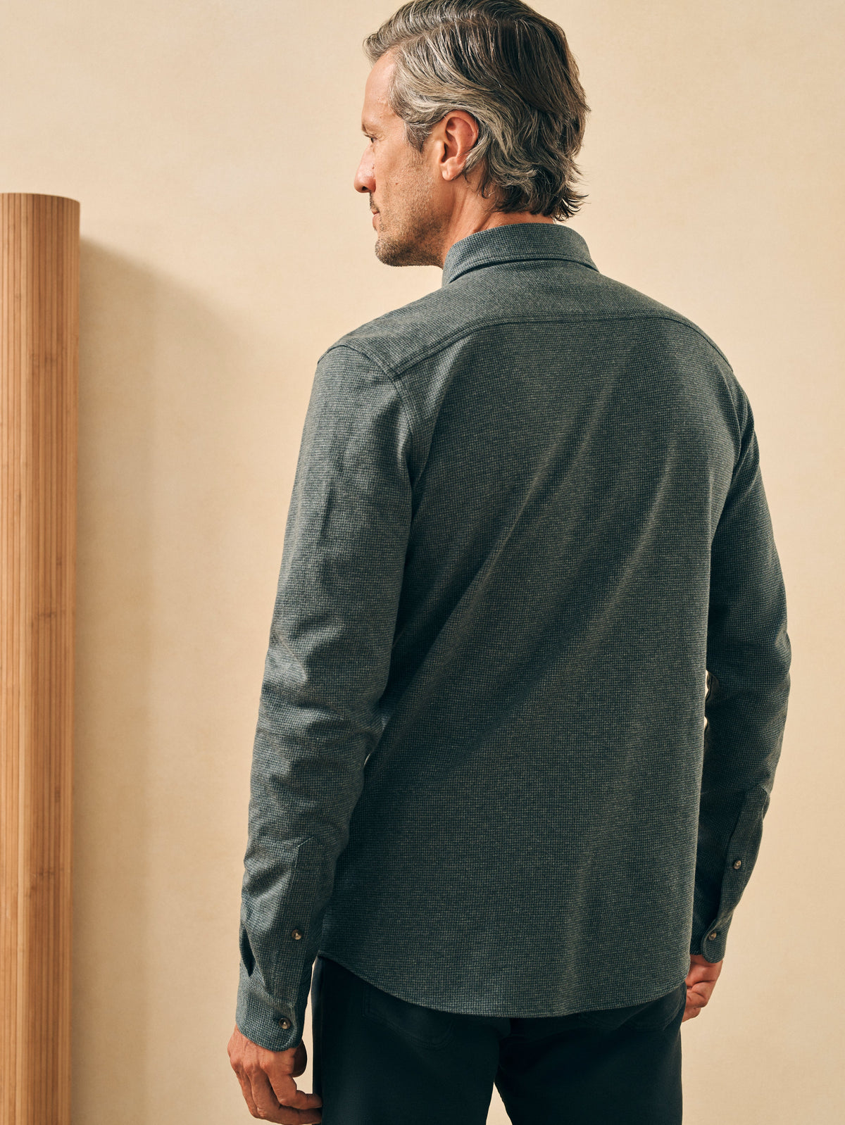 The Houndstooth Knit Shirt By Faherty In Charcoal Houndstooth