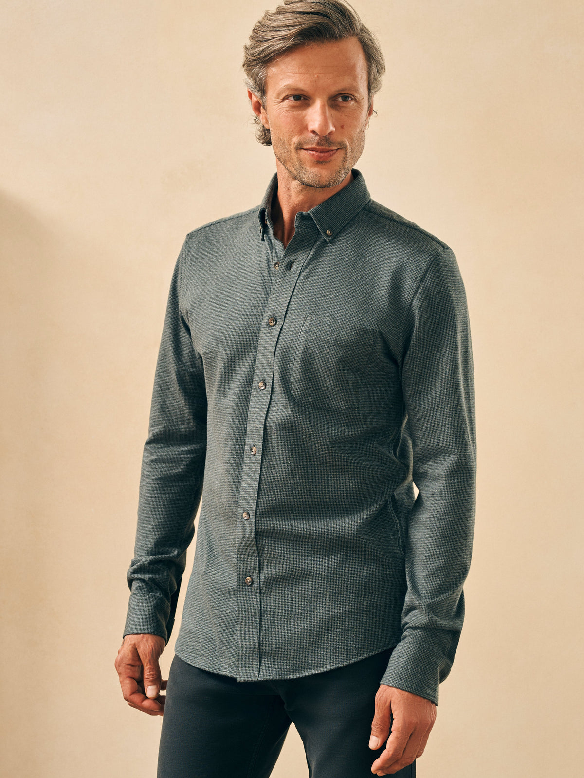 The Houndstooth Knit Shirt By Faherty In Charcoal Houndstooth